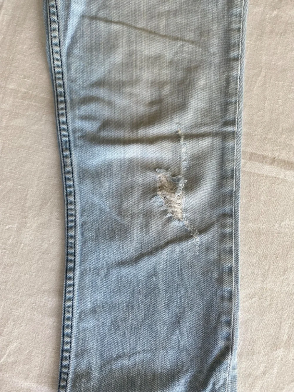 Levi's 510 W 30 x L 30 Light Blue Navy Stitch Distressed Vintage Jeans Unisex